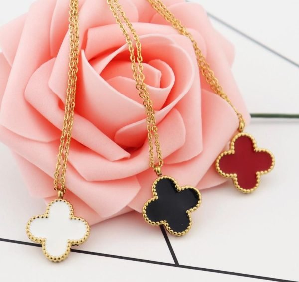 Clover Shape Pendant with Chain